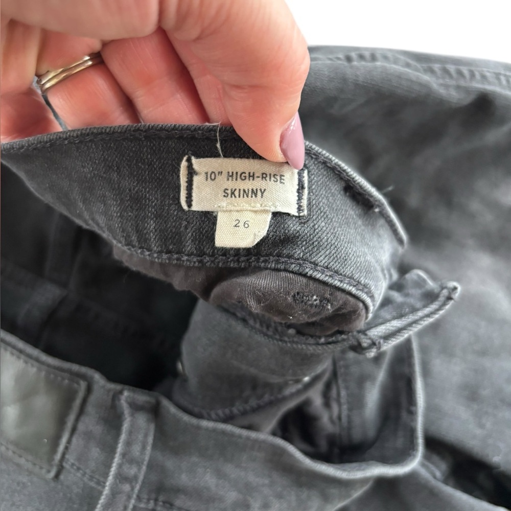Madewell Women's 10" High-Rise Skinny Jean Black Frayed Hem Button Fly Size 26 - Picture 5 of 6